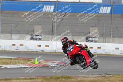 media/Nov-26-2022-Fastrack Riders (Sat) [[b001e85eef]]/Level 3/Session 3 Outside Turn 9/